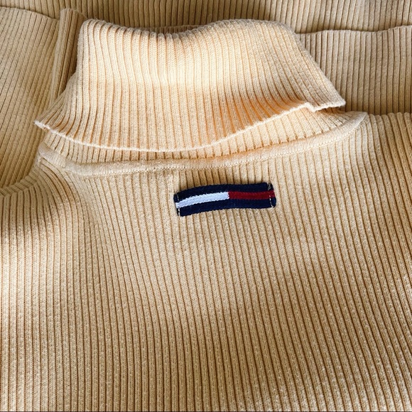 Y2K Vintage Tommy Hilfiger / Yellow Turtleneck / L - Picture 3 of 10